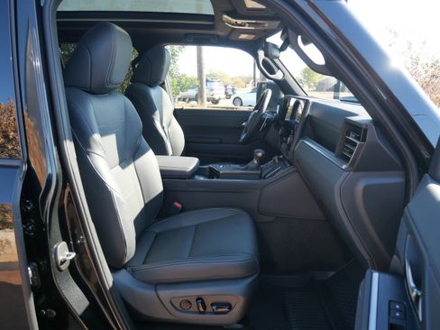 Certified 2026 Lexus GX 550 w/ Accessory Package (2T) image 18