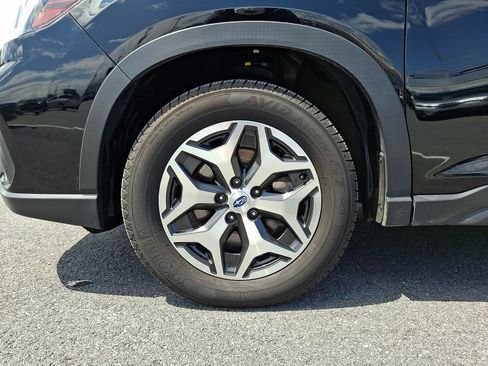 Used 2020 Subaru Forester Premium AWD/4WD image 9