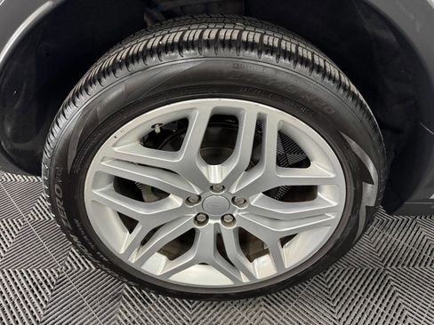 Used 2018 Land Rover Range Rover Evoque SE Dynamic image 30