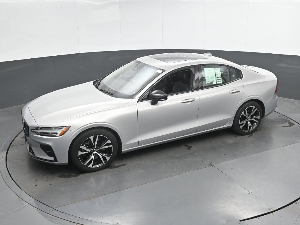Used 2024 Volvo S60 B5 Core FWD image 36