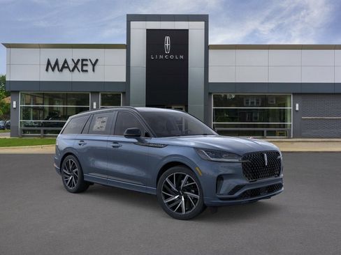 New 2026 Lincoln Aviator Black Label w/ Black Label Special Edition AWD/4WD image 7
