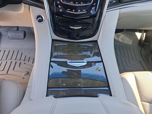 Used 2019 Cadillac Escalade Luxury w/ LPO, Radiant Package AWD/4WD image 14