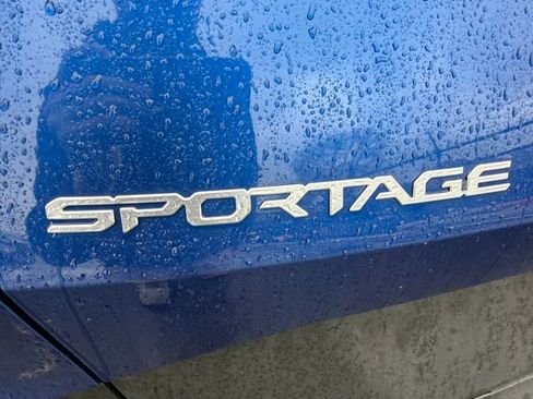 Used 2023 Kia Sportage EX image 19