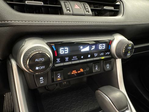 Used 2025 Toyota RAV4 XLE Premium w/ Weather Package FWD image 38