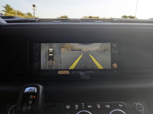 Used 2020 Land Rover Defender 110 X image 23