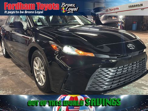Certified 2025 Toyota Camry LE FWD image 1