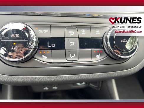 New 2026 Buick Envista Sport Touring w/ Convenience I Package FWD image 32