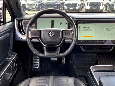 Used 2022 Rivian R1T Adventure image 5