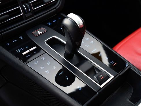 Used 2022 Porsche Macan S image 29