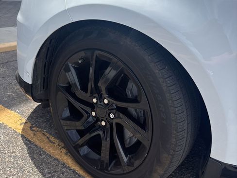 Used 2020 Land Rover Range Rover Sport HSE AWD/4WD image 4