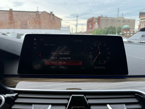 Used 2019 BMW 530e w/ Convenience Package RWD image 10