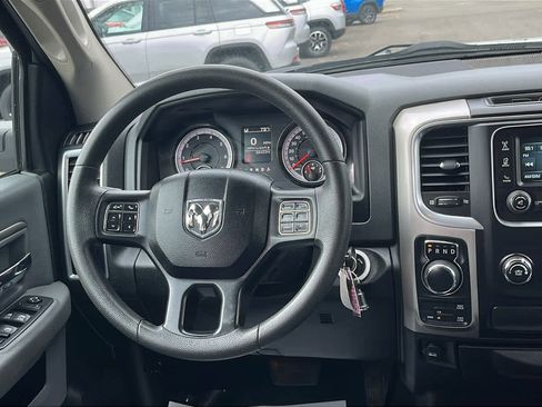 Used 2020 RAM 1500 Classic SLT image 25