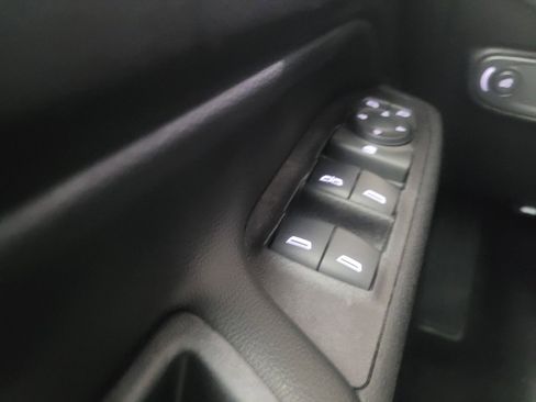 Used 2020 Chevrolet Equinox LT w/ Driver Convenience Package FWD image 27