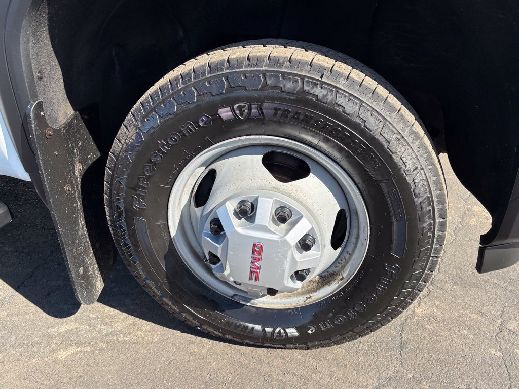 Used 2025 GMC Sierra 3500 Pro AWD/4WD image 28