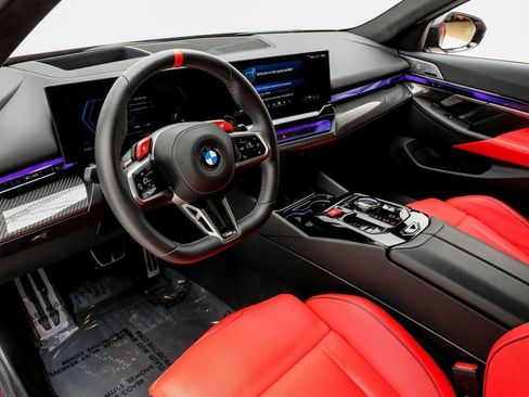 Used 2025 BMW M5 w/ Carbon Package image 5