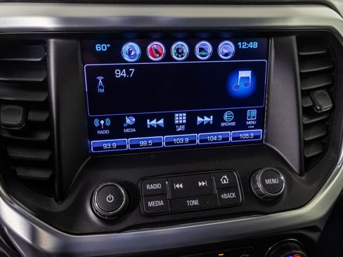 Used 2017 GMC Acadia SLE image 25