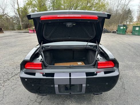 Used 2012 Dodge Challenger SRT8 w/ Premium Sound Group RWD image 18