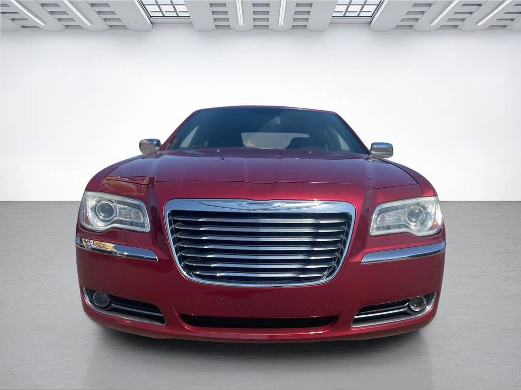 Used 2012 Chrysler 300 Limited RWD image 2