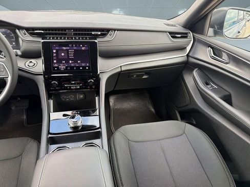 New 2026 Jeep Grand Cherokee Laredo RWD image 27