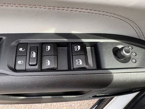 Used 2025 Jeep Compass Limited AWD/4WD image 21