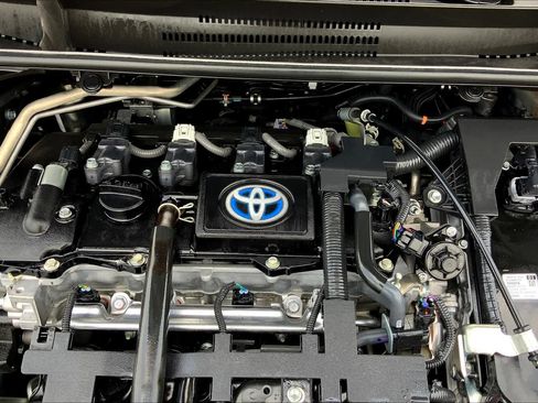 Used 2022 Toyota Corolla LE FWD image 32