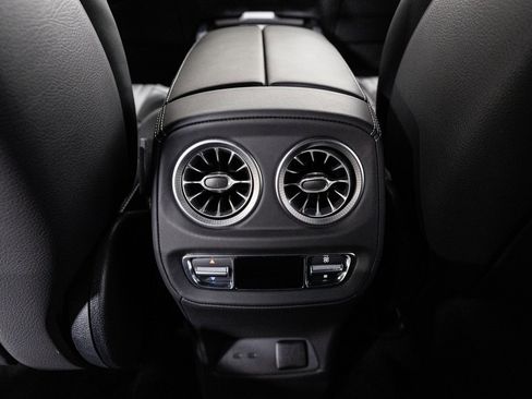 Used 2025 Mercedes-Benz G 63 AMG 4MATIC image 31