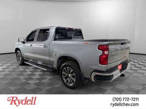 Used 2023 Chevrolet Silverado 1500 LT AWD/4WD image 3