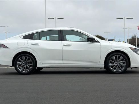 New 2026 Nissan Sentra SL w/ Floor Mat Package FWD image 3