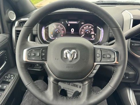 New 2026 RAM 2500 Laramie AWD/4WD image 19