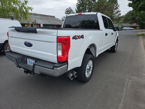 Used 2018 Ford F250 XLT AWD/4WD image 5