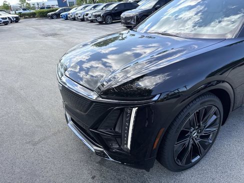 New 2026 Cadillac Lyriq Signature Sport w/ LPO, Floor Liner Package RWD image 9