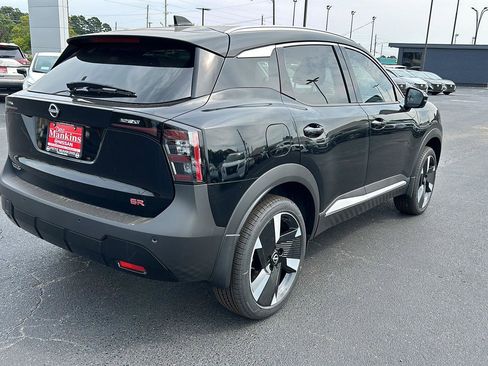 New 2025 Nissan Kicks SR image 6