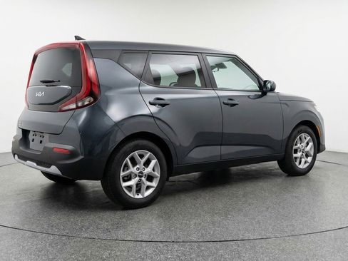Used 2025 Kia Soul LX w/ LX Technology Package image 9