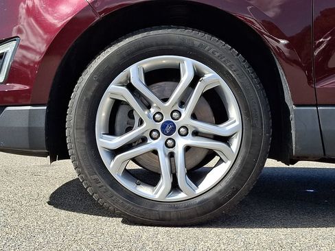 Used 2018 Ford Edge Titanium w/ Equipment Group 301A AWD/4WD image 9