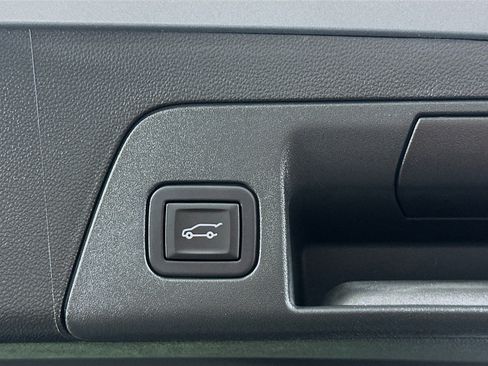 Used 2023 Buick Envision Essence w/ Sport Touring Package image 29