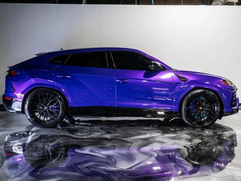 Used 2021 Lamborghini Urus image 6