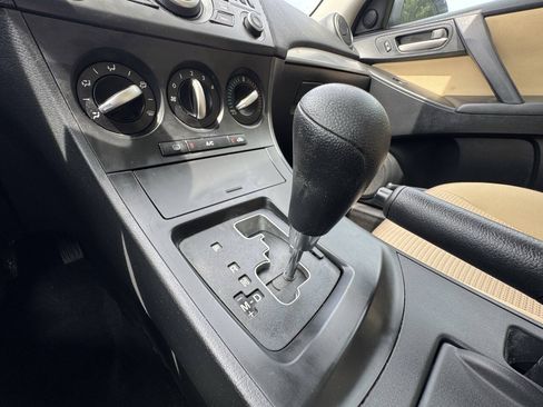Used 2012 MAZDA MAZDA3 i Touring FWD image 24
