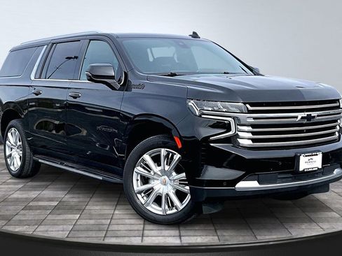 Used 2021 Chevrolet Suburban High Country AWD/4WD image 11