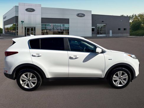 Used 2018 Kia Sportage LX AWD/4WD image 10