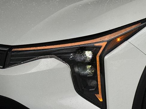 Used 2025 Kia K4 LXS image 10