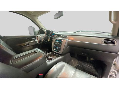 Used 2014 Chevrolet Silverado 3500 LTZ w/ LTZ Plus Package AWD/4WD image 18