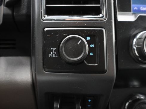 Used 2022 Ford F250 XLT w/ Black Appearance Package AWD/4WD image 44