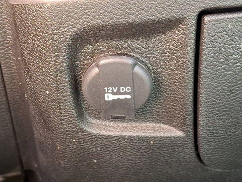 Used 2024 RAM 1500 Classic SLT image 24