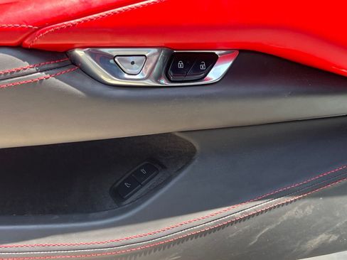 Used 2023 Chevrolet Corvette Stingray Premium Conv w/ Z51 Performance Package RWD image 18