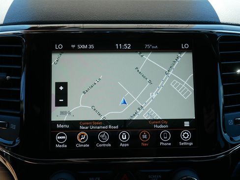 Used 2022 Jeep Grand Cherokee Laredo X AWD/4WD image 30