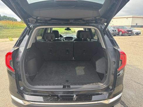 Used 2019 GMC Terrain SLT w/ Preferred Package AWD/4WD image 9