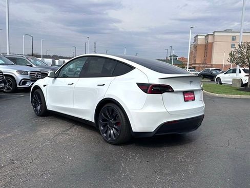 Used 2024 Tesla Model Y Performance AWD/4WD image 8