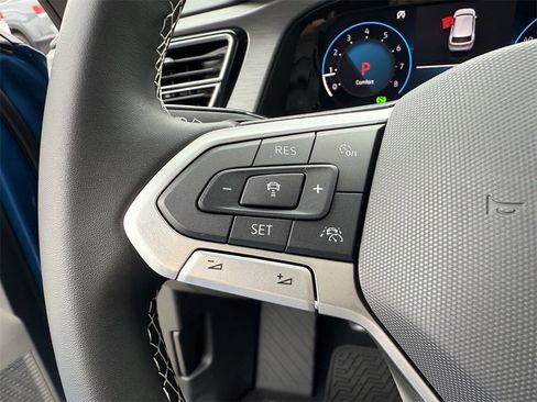 New 2026 Volkswagen Atlas Cross Sport SE image 13