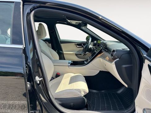 Used 2022 Mercedes-Benz C 300 4MATIC Sedan image 15