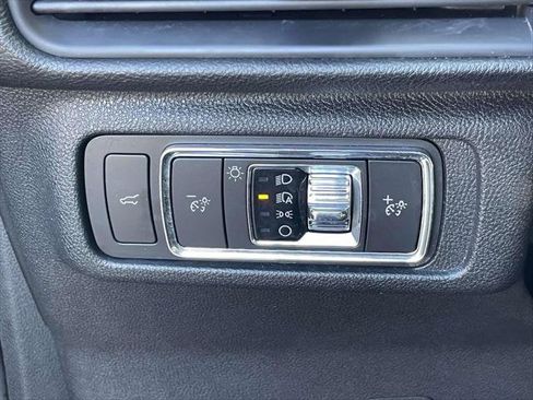 Used 2022 Lincoln Corsair AWD w/ Equipment Group 101A image 17